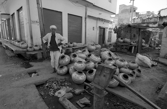 Pottery maker in Rajasthan